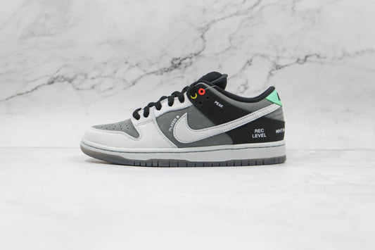 Nike SB Dunk Low Vx1000