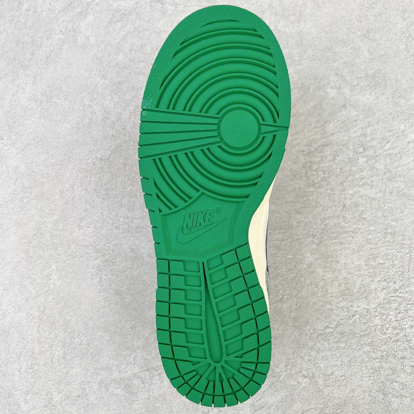 Nike Dunk Low SE Loterry