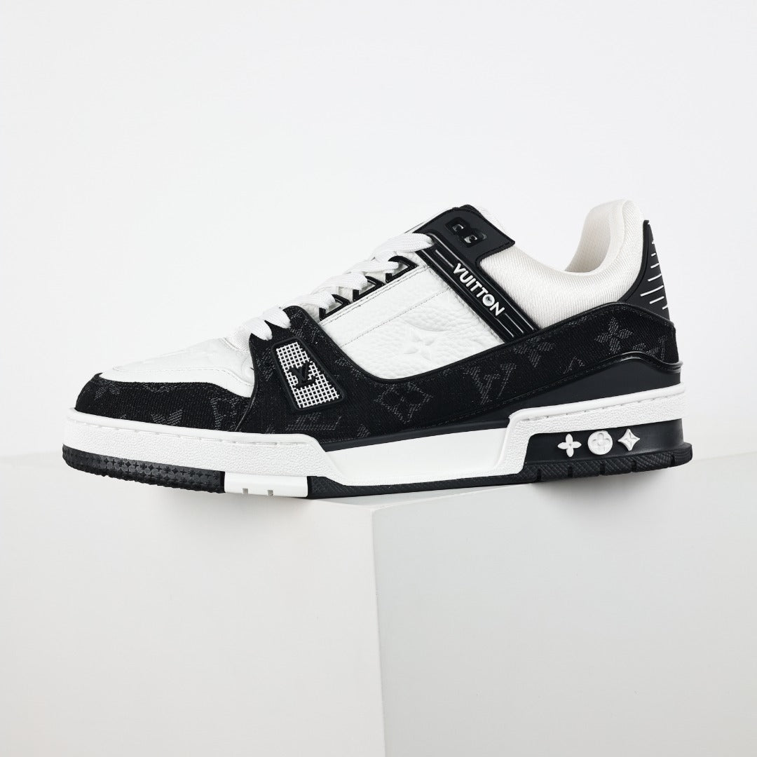 Louis Vuitton Trainer Black Denin