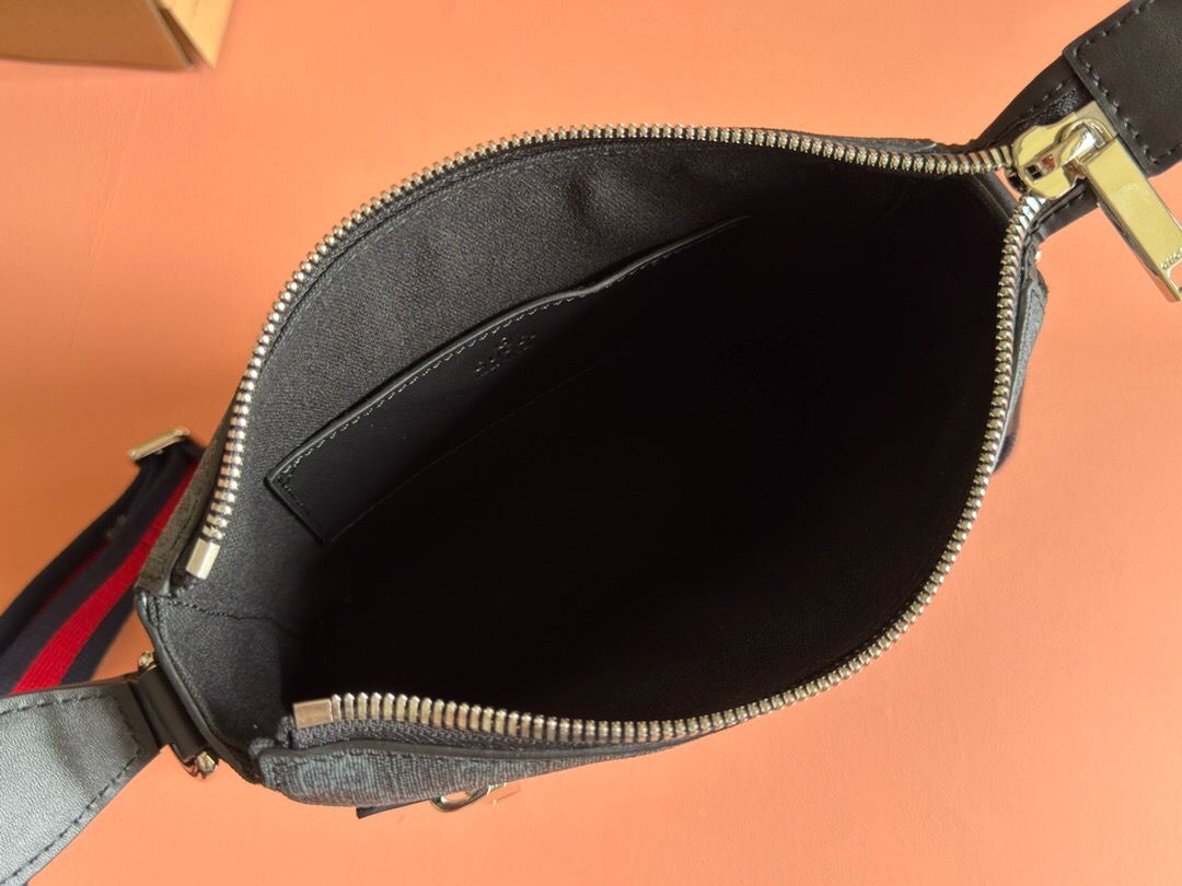 Bag GUCCI SMALL GG CROSSBODY BAG