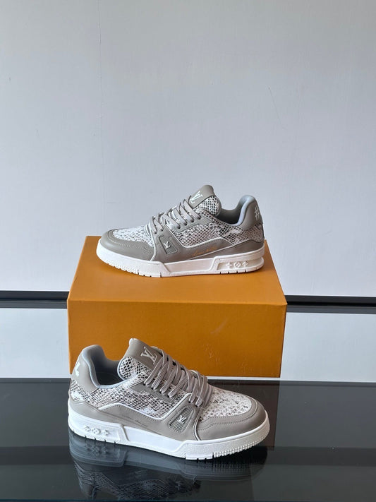 LV Trainer 54