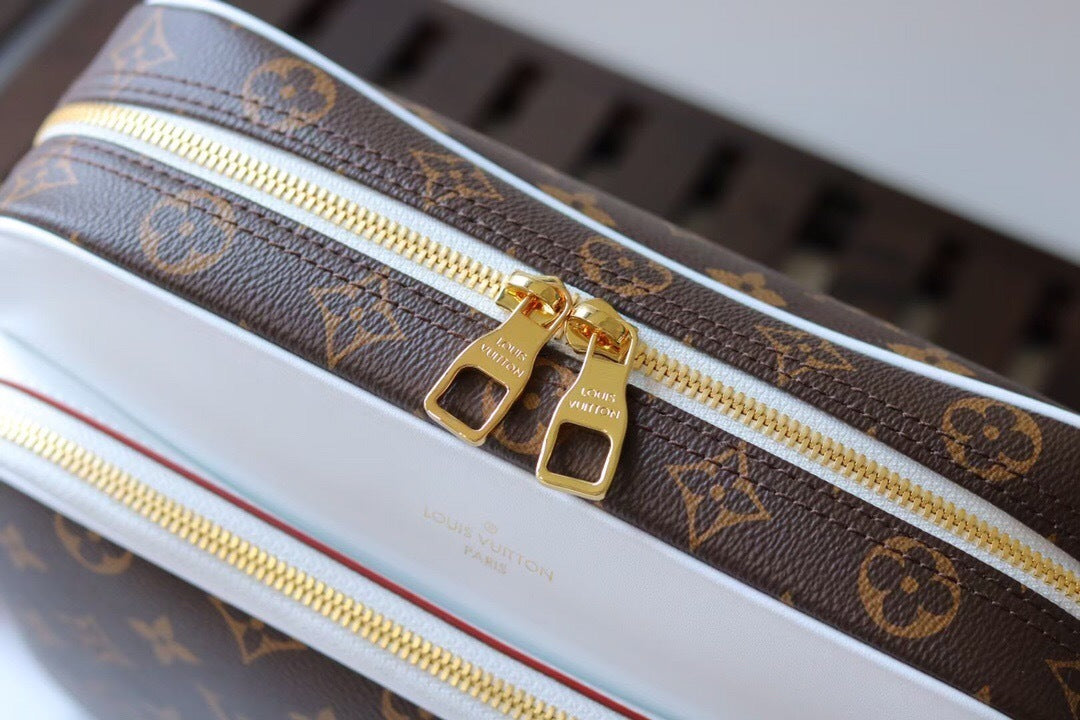 Bag LV X NBA Nil Monogram Antarctica Shoulder Bag