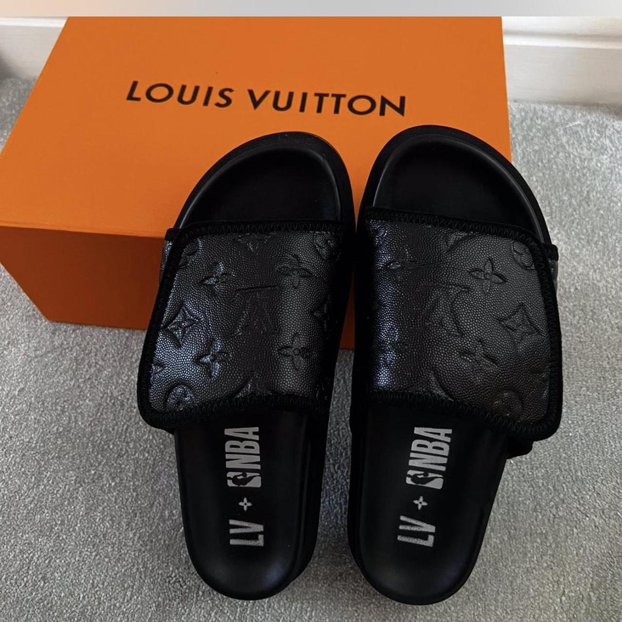 Chinelo Louis Vuitton x NBA Waterfront Mules