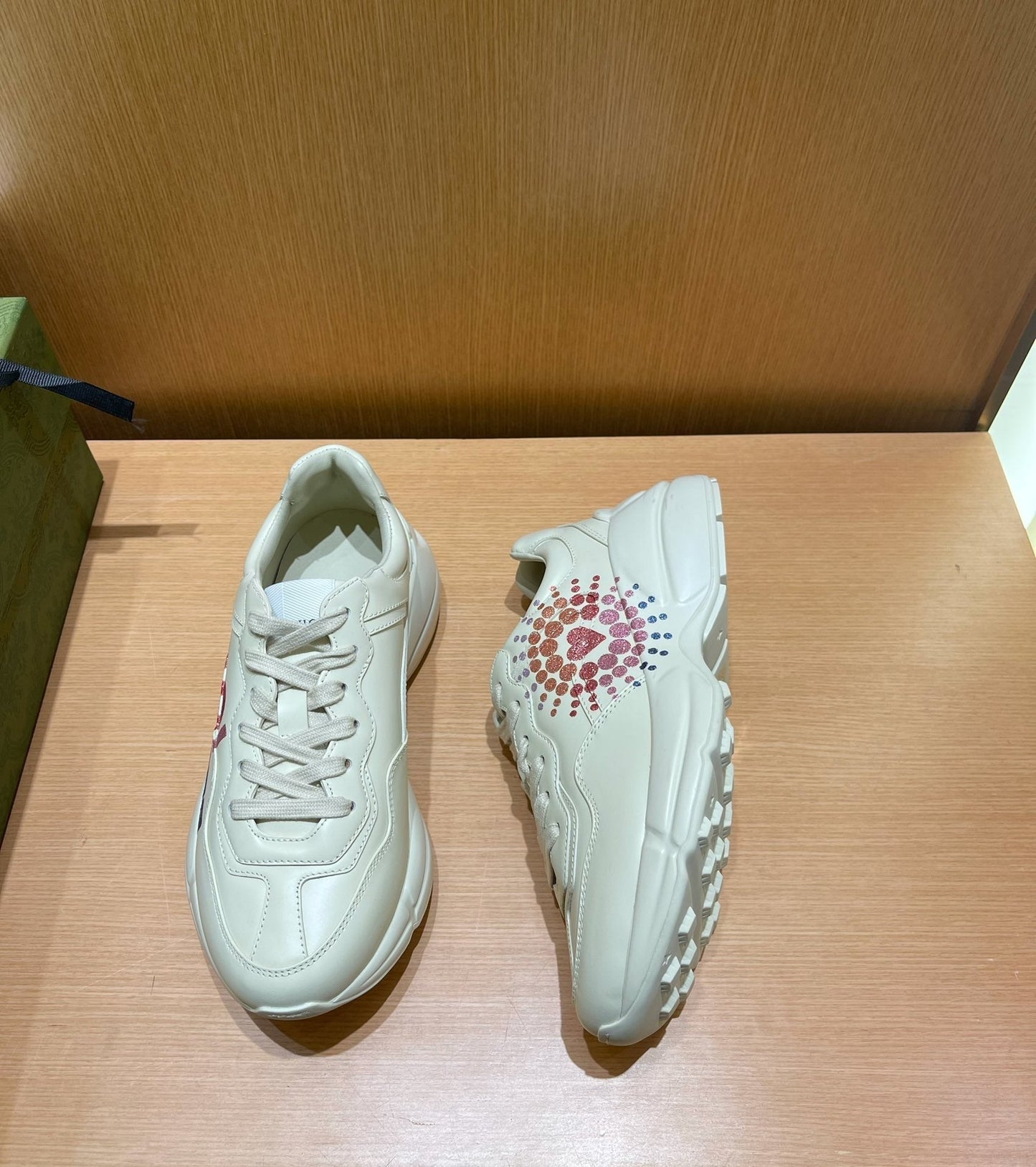 Gucci Rython GG Off White Love Parade