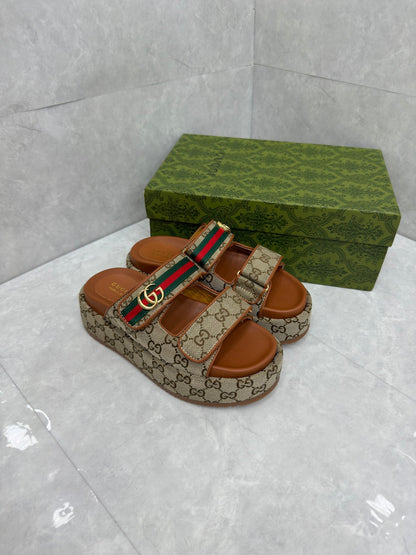 Sandália GG Plataforma Slider com Double Bege