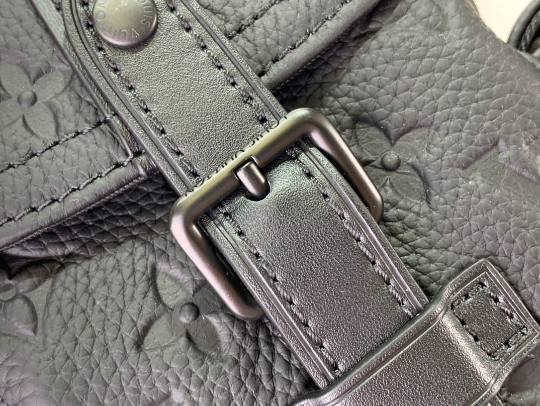 Bag Lv Nano Christopher Taurillon Monogram