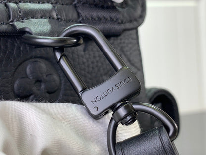 Bag Lv Nano Christopher Taurillon Monogram