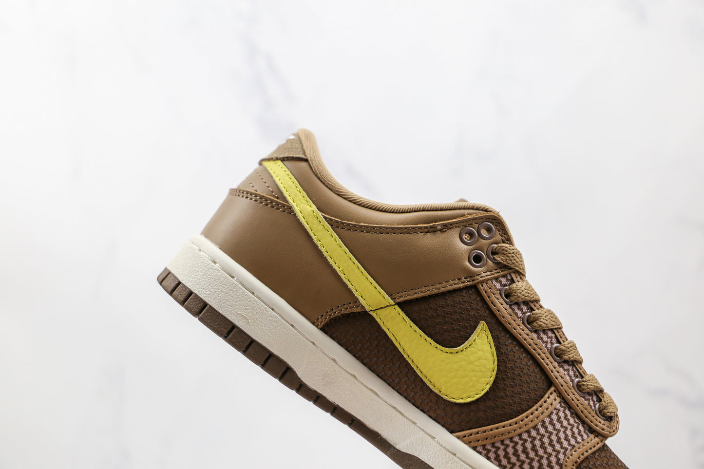 Nike Dunk Low Undefeated Canteen