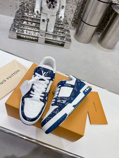 LV Trainer Monogram