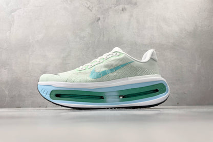 Nike Vomero Premium "Mint & Blue"