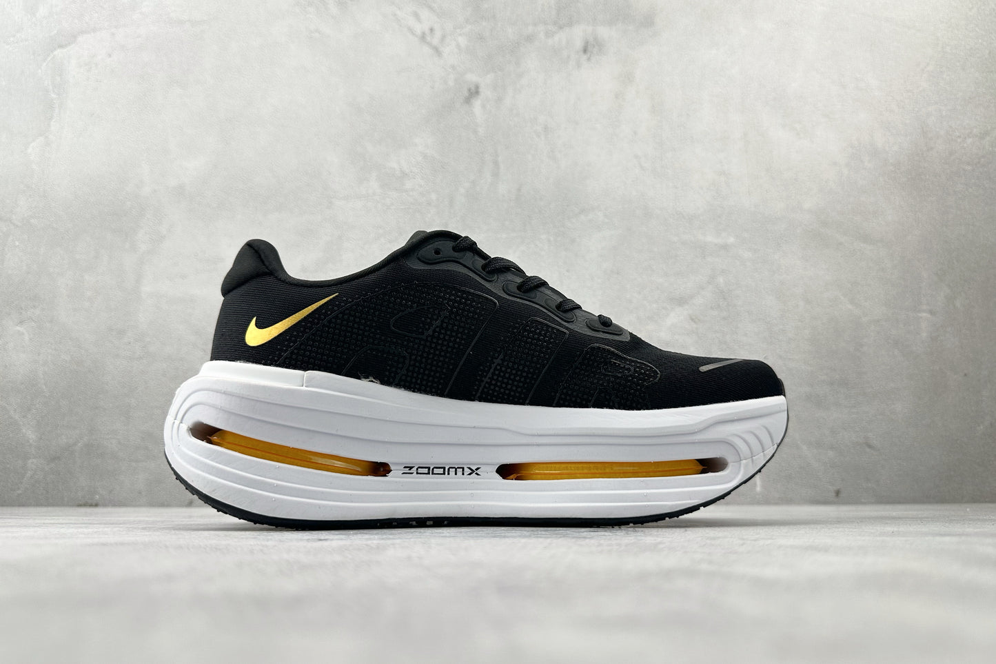 Nike Vomero Premium "Black & Gold"