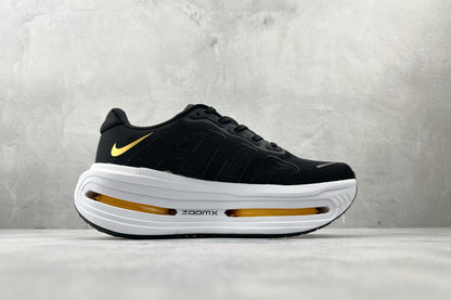 Nike Vomero Premium "Black & Gold"
