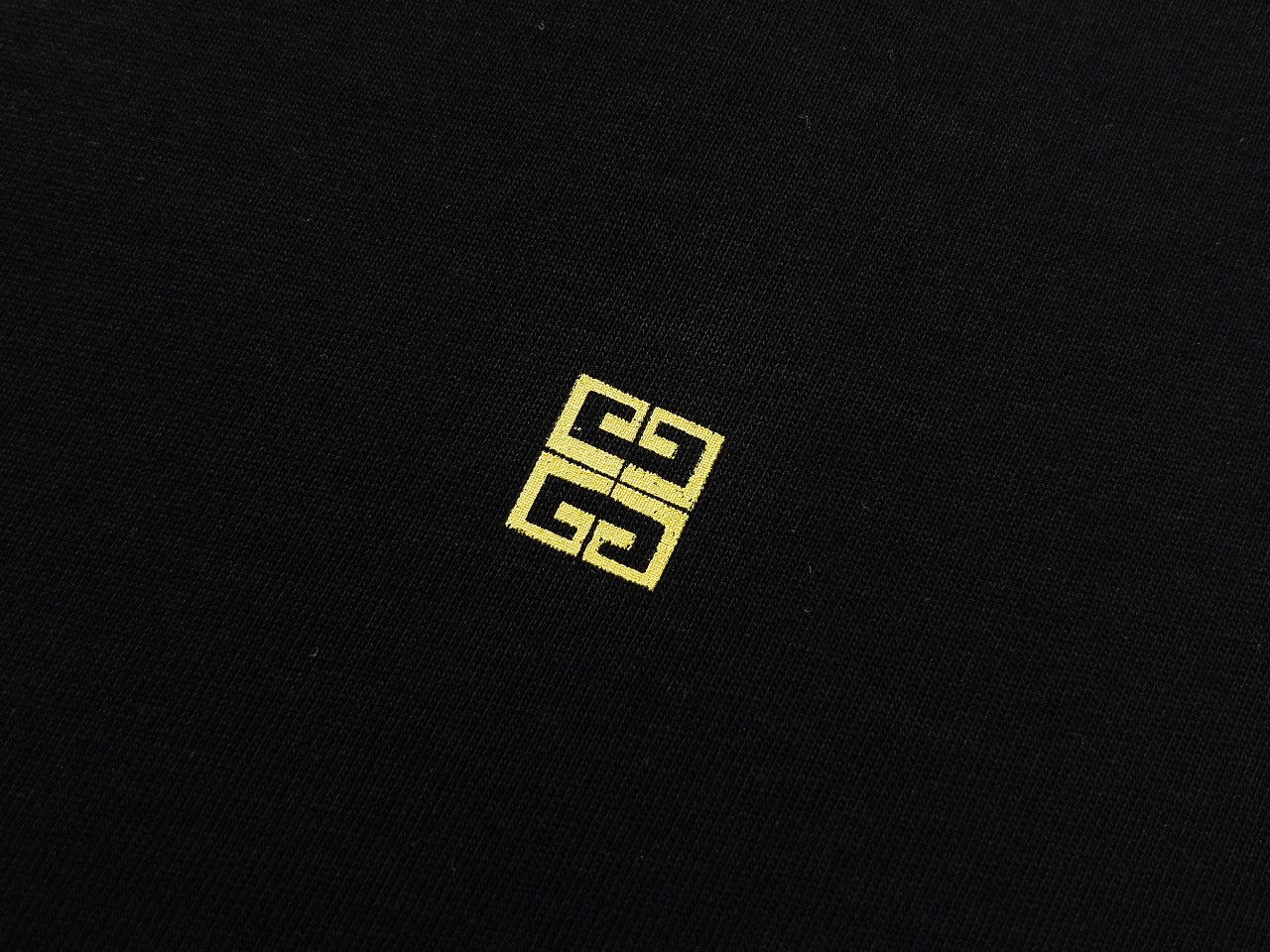 Camiseta Givenchy