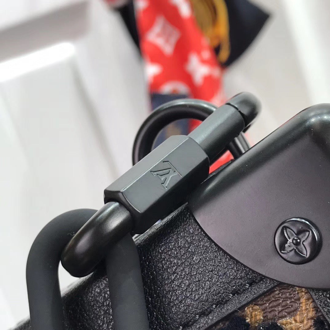 Bag Lv Vertical Soft Trunk Monogram Black