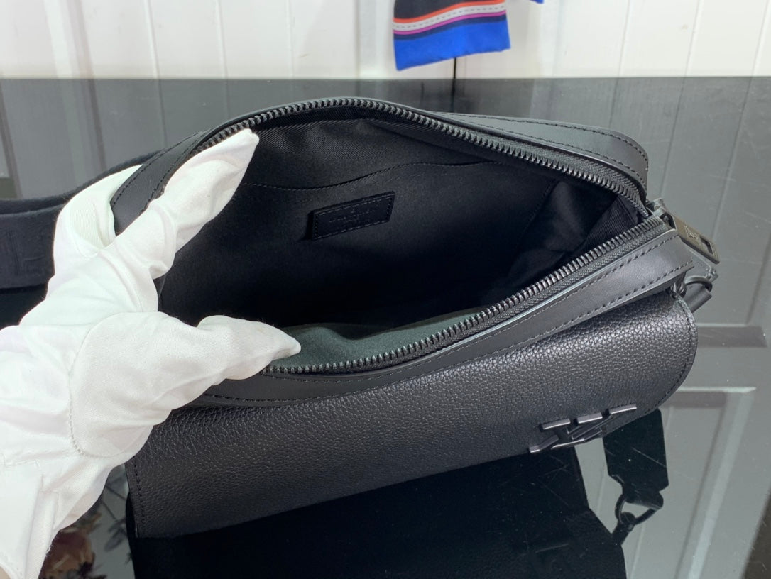 Bag Lv Fastline Messenger Aerogram Black