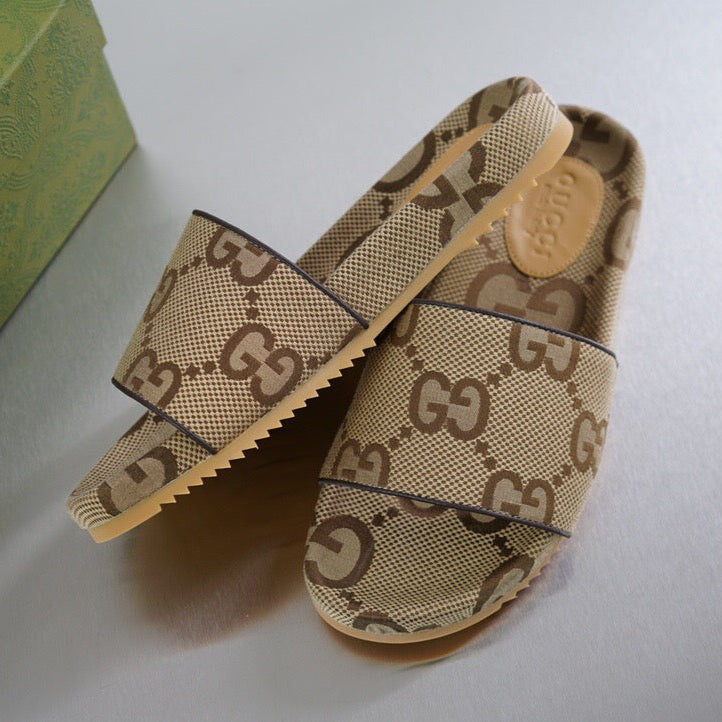 Gucci maxi GG canvas slide sandal