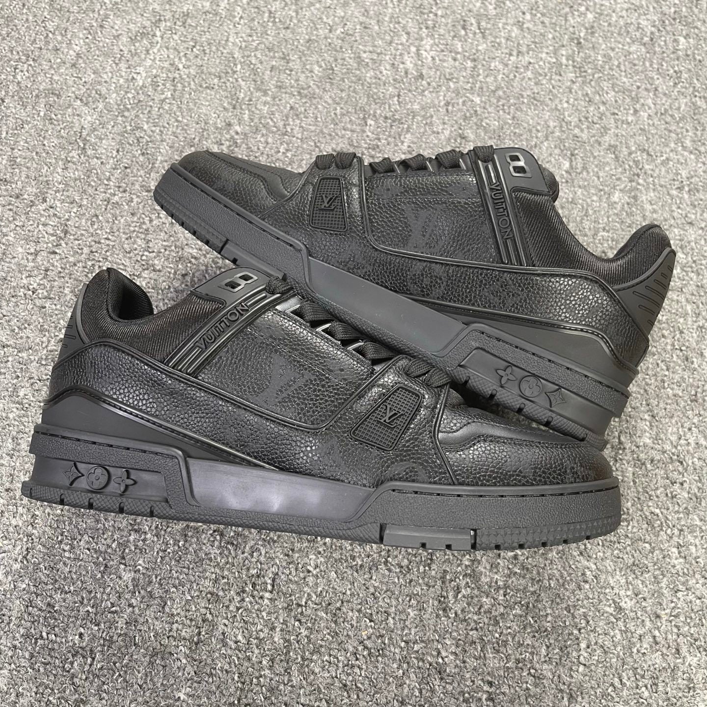 Tenis Louis Vuitton Trainer Arch Light Black