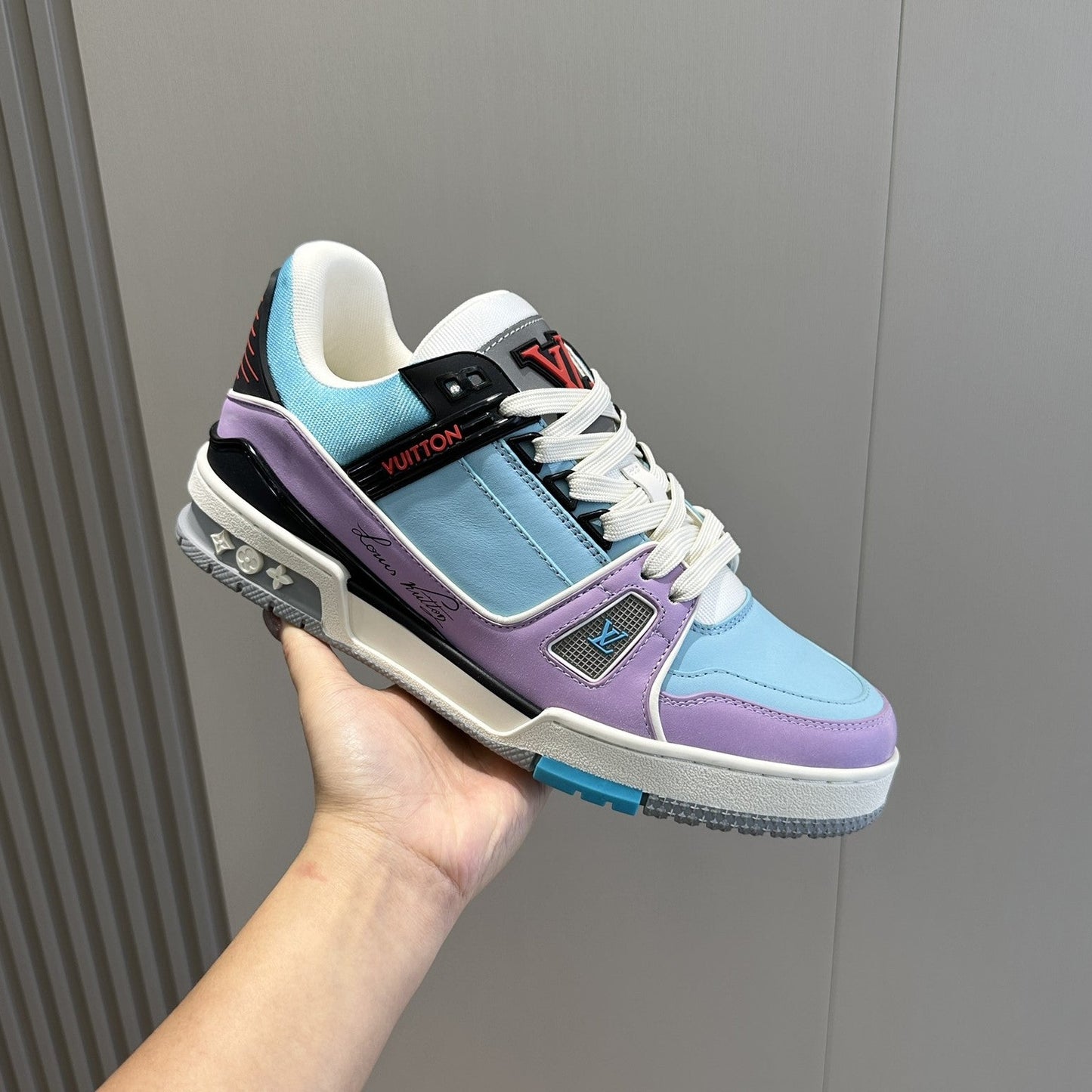 Tênis Casual LV