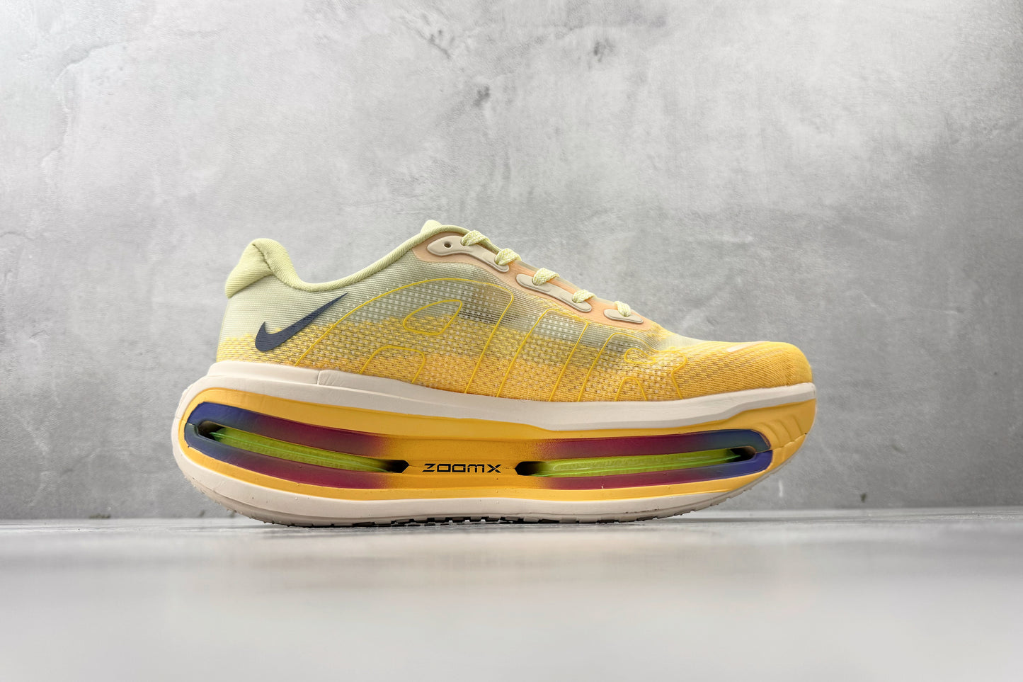 Nike Vomero Premium "Sunrise Gradient"