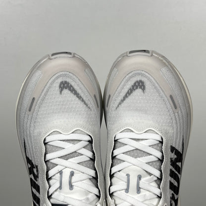 Nike Vomero 18 - White/Black "RUN"