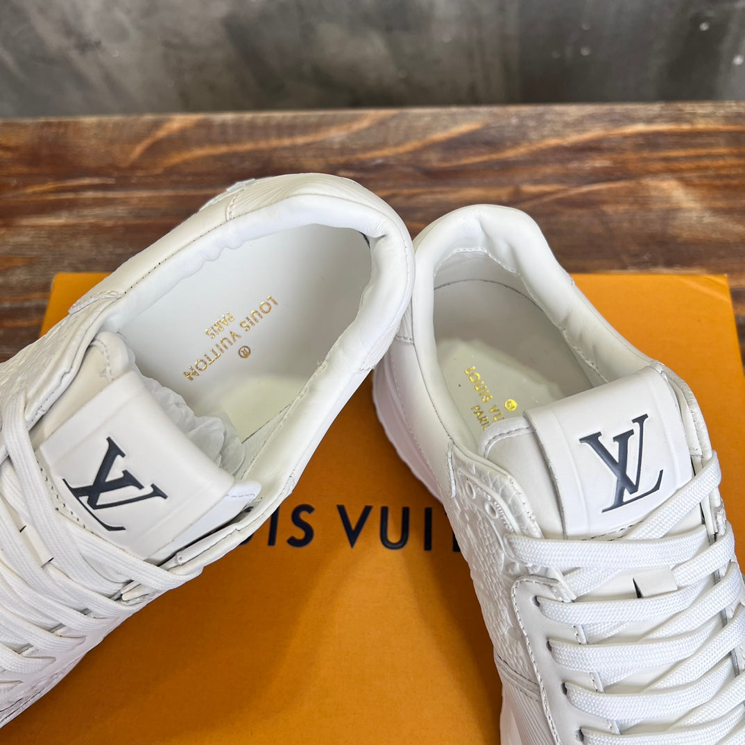 LV Run Away White