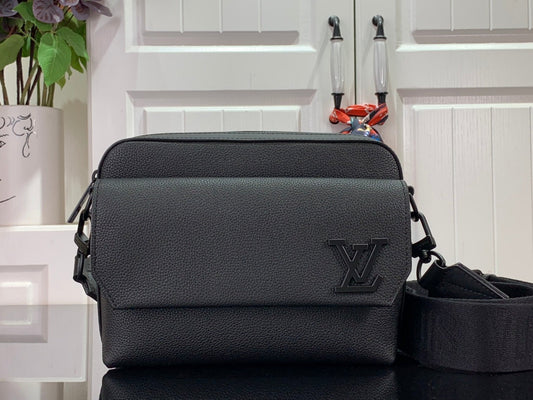 Bag Lv Fastline Messenger Aerogram Black