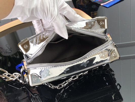 Bolsa de Ombro Louis Vuitton