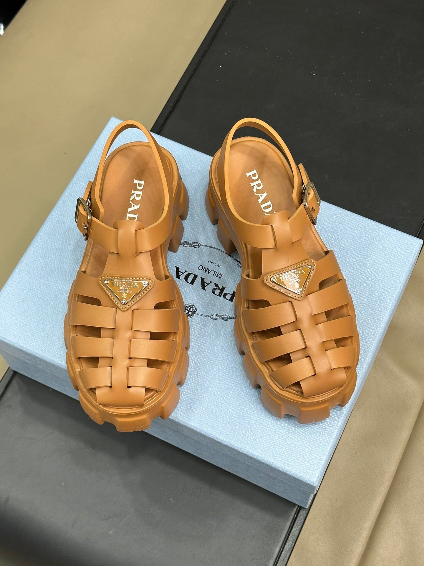 Prada Monolith Cevada