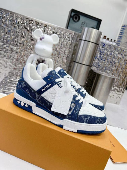 LV Trainer Monogram