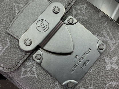 Bag S-lock Vertical Wearable Wallet