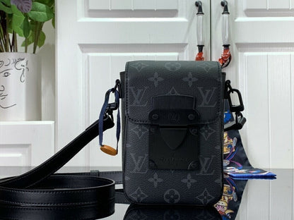 Bag S-lock Vertical Wearable Wallet