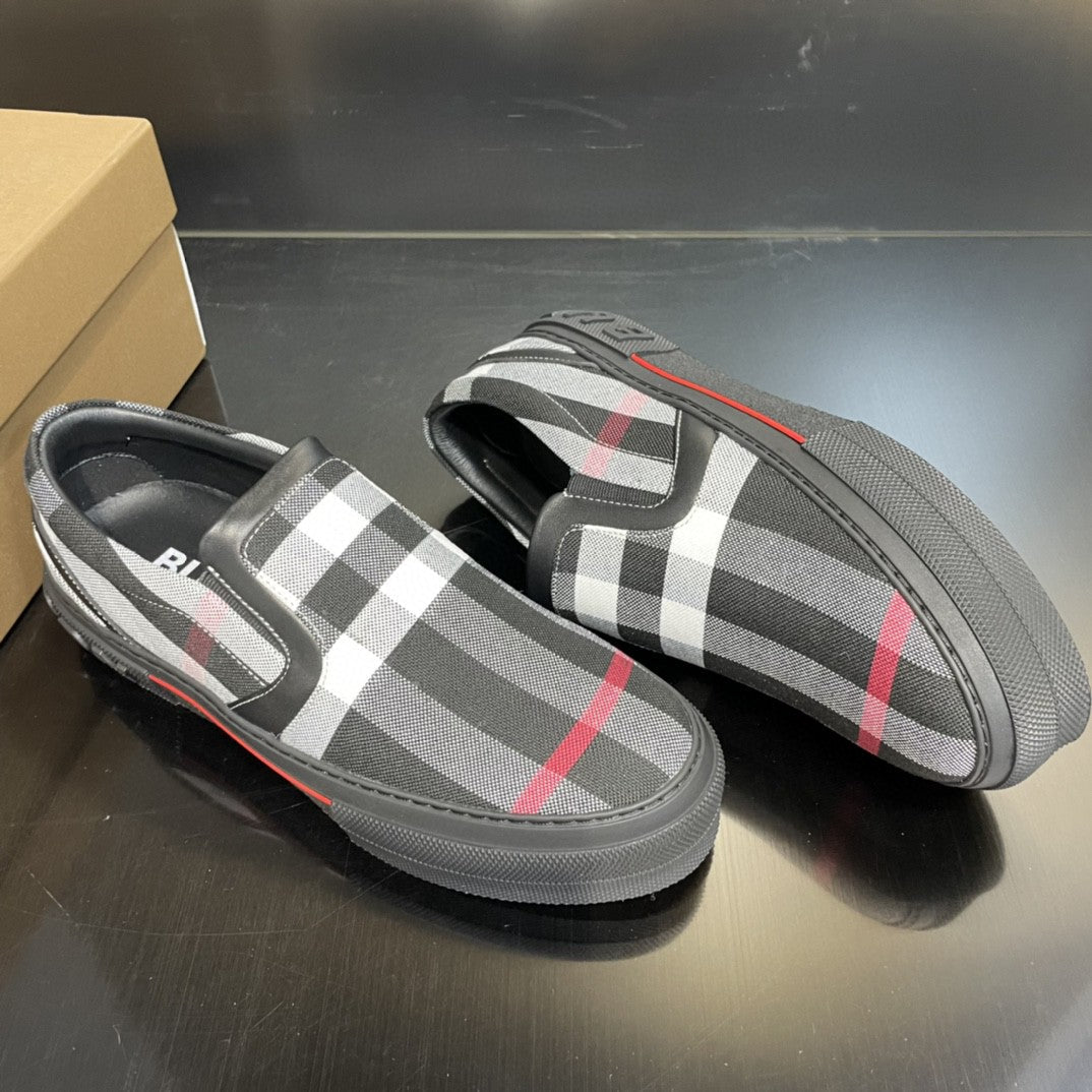 Tênis Slip-on Burberry