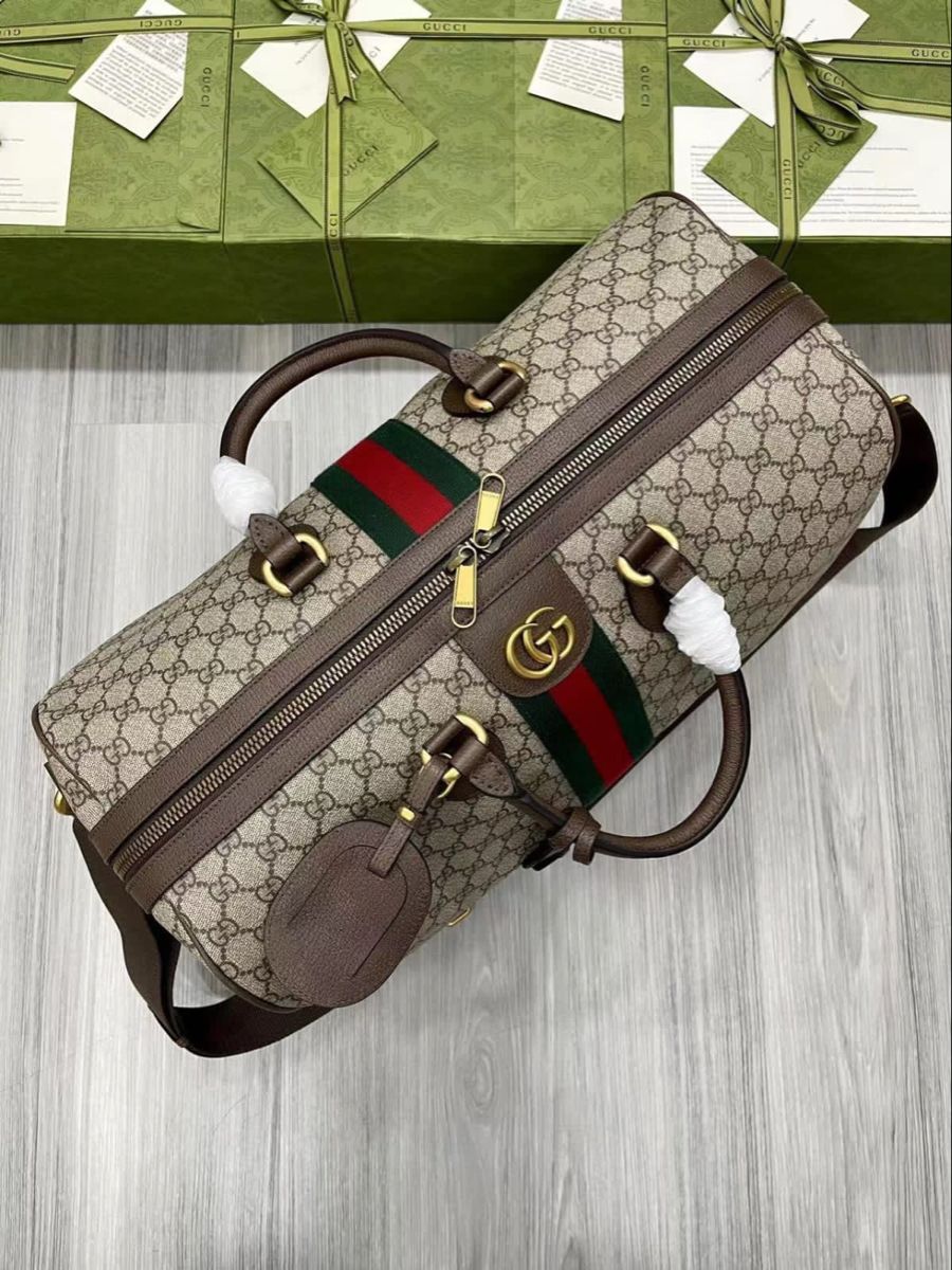Gucci Savoy Medium Duffle Bag