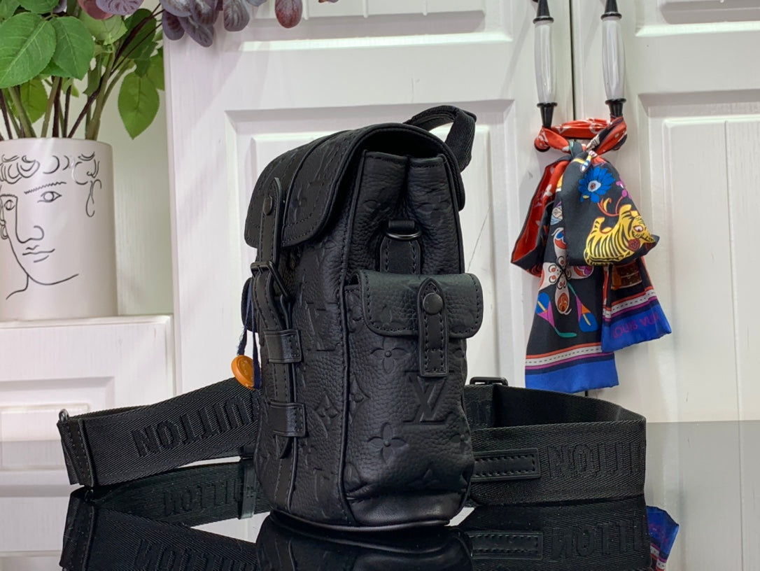 Bag Lv Nano Christopher Taurillon Monogram