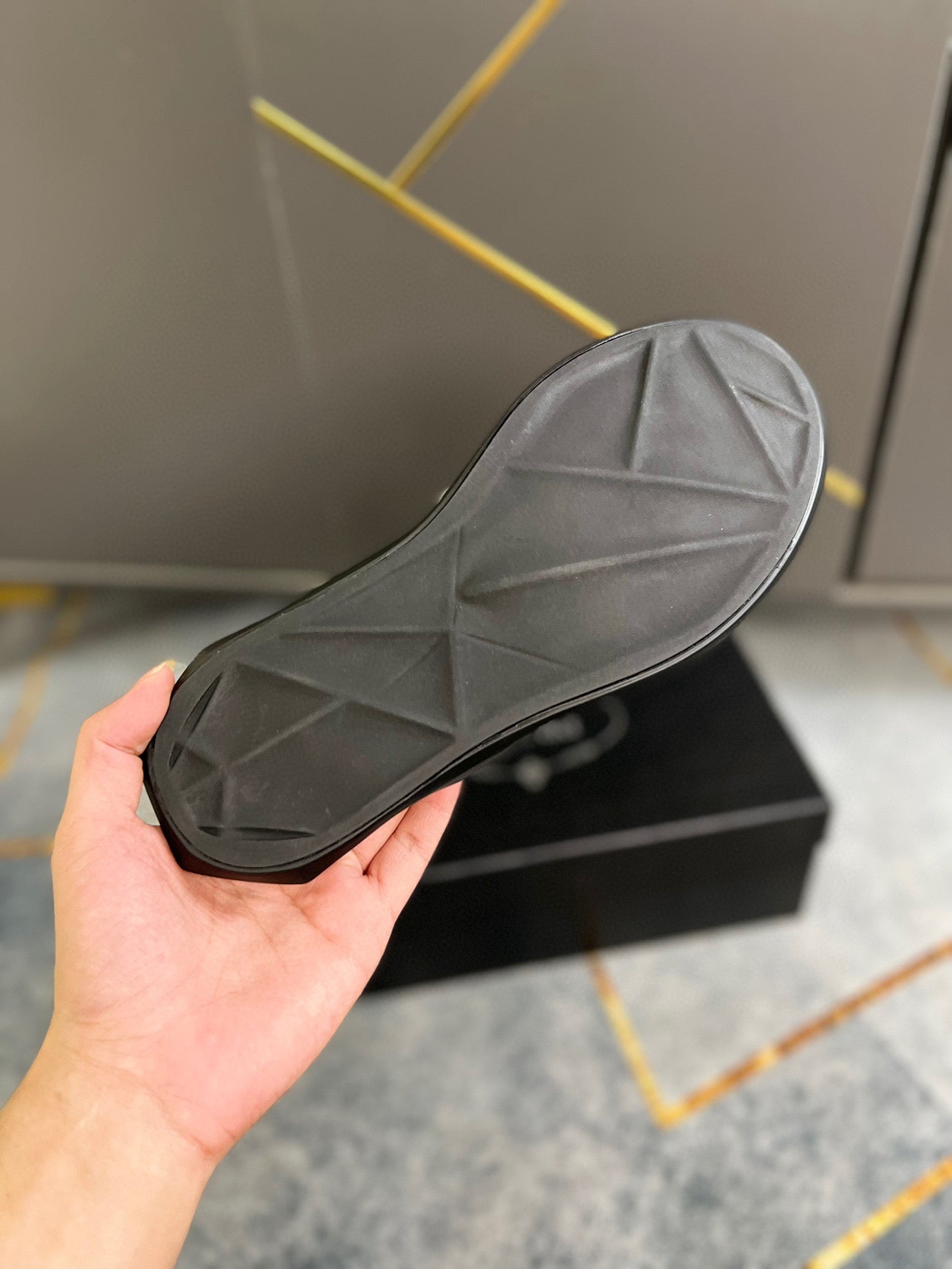 Prada Chinelo