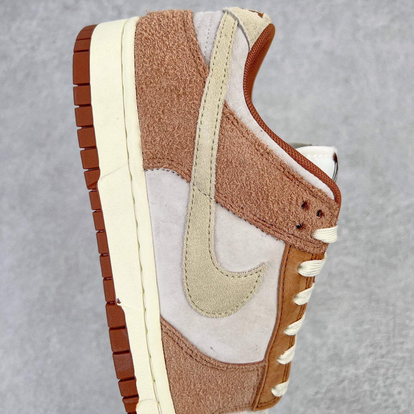 Nike Dunk Low Medium Curry