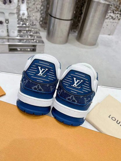 LV Trainer Monogram