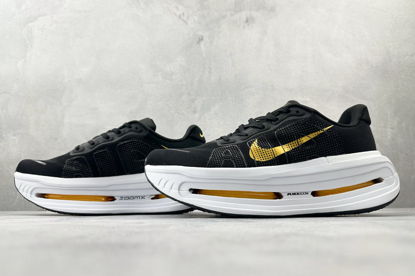 Nike Vomero Premium "Black & Gold"
