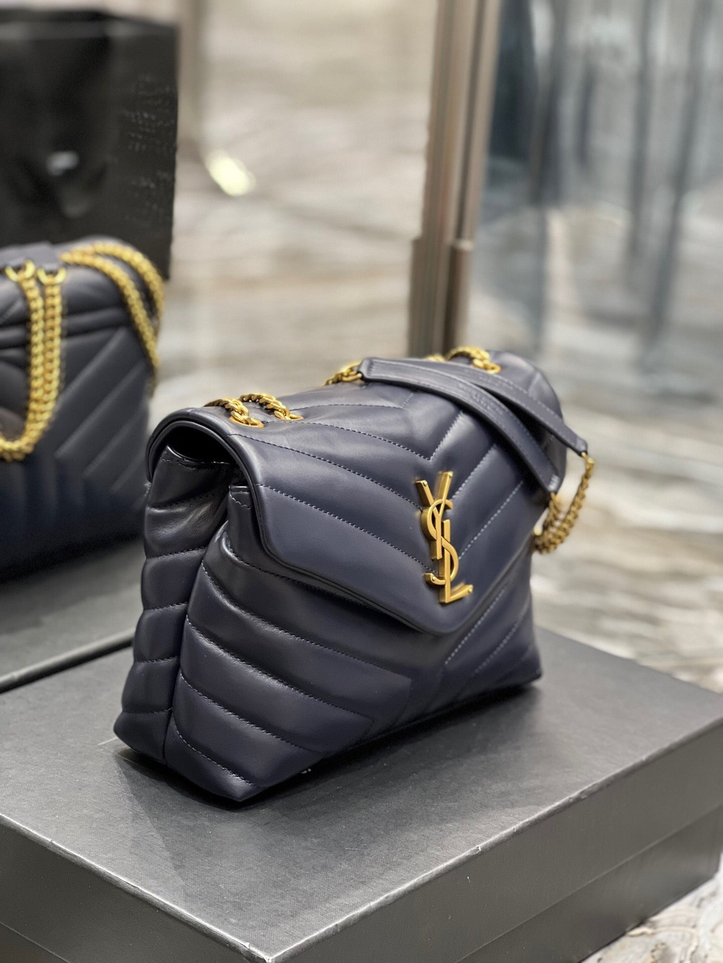 Yves Saint Laurent Loulou