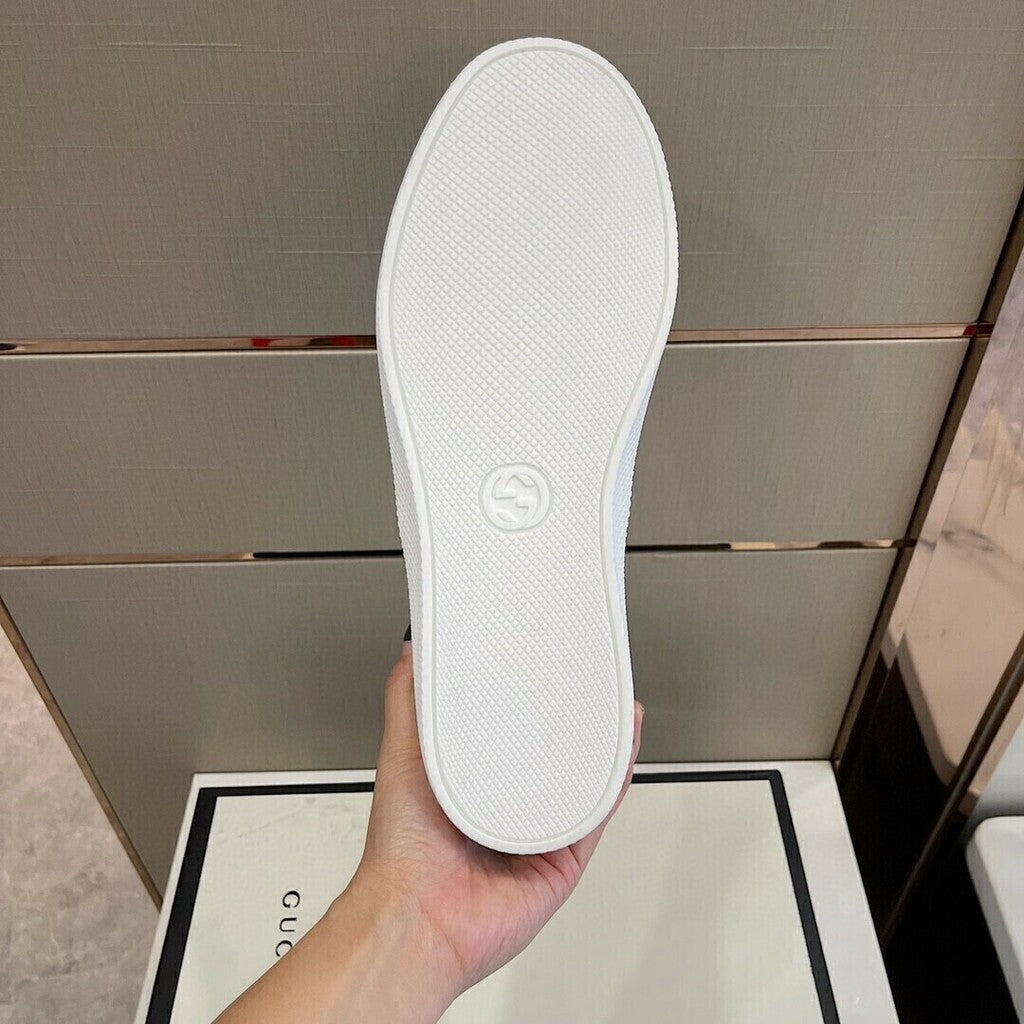 GUCCI GG Supreme Tiger Slip On