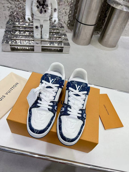 LV Trainer Monogram
