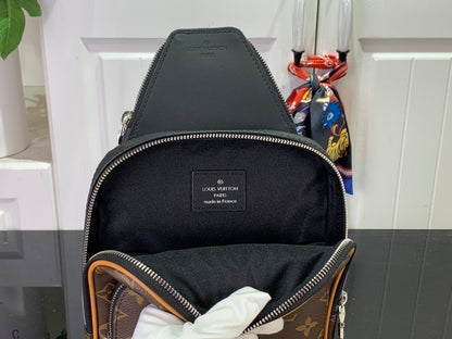 Bag Avenue Sling Bag