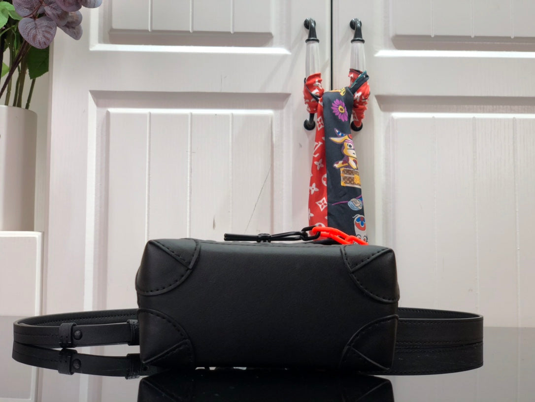 Bag Lv Steamer XS Monogram Black