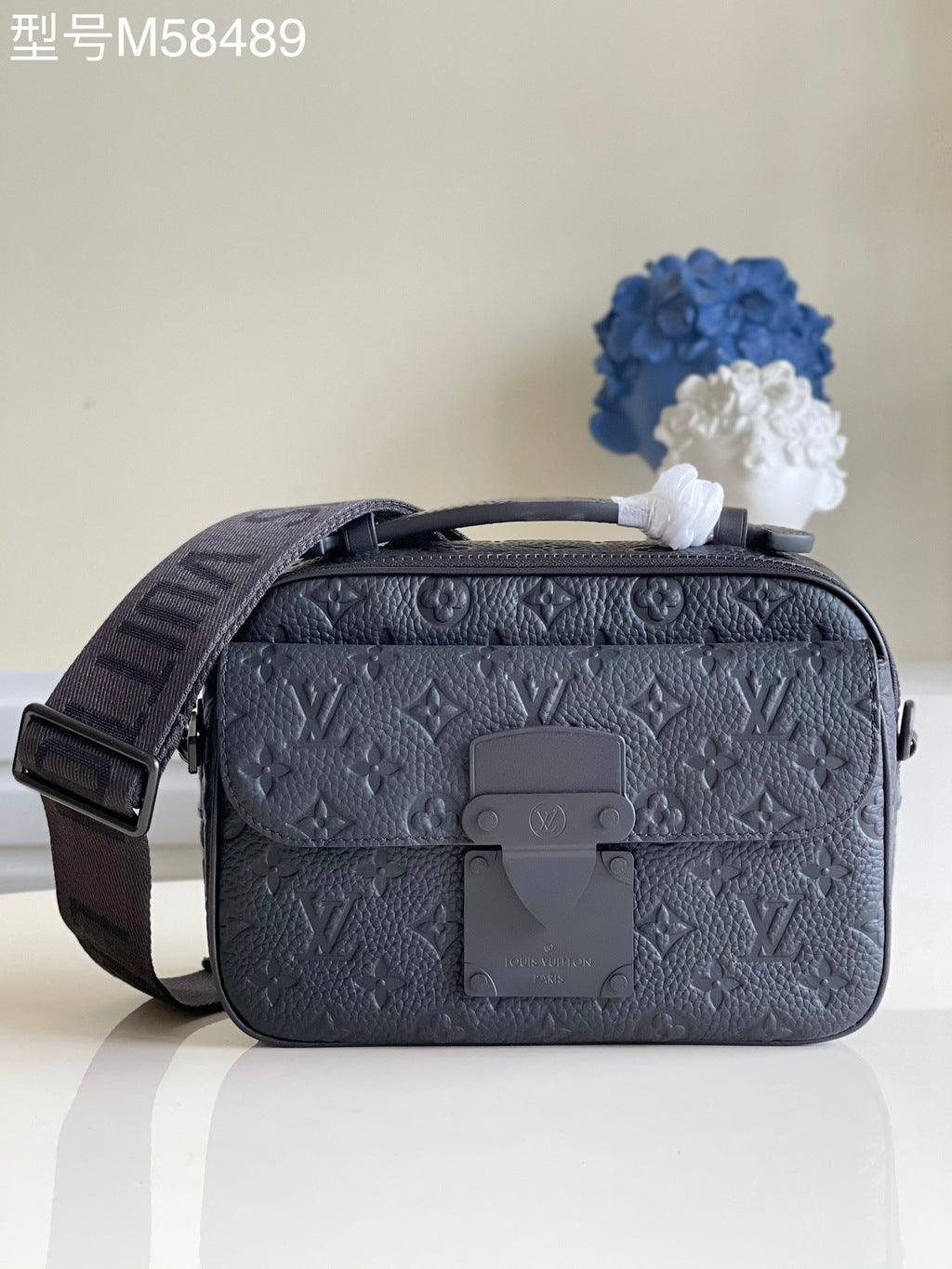 Bag S-lock Messenger Monogram