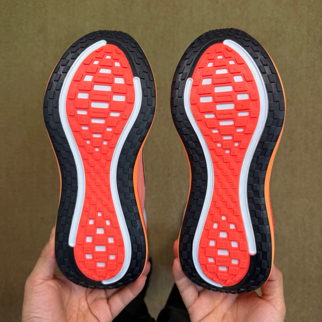 Nike Vomero 18 - Orange Pulse