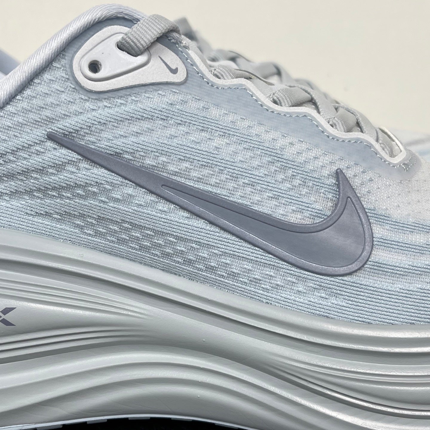 Nike Vomero 18 - Wolf Grey
