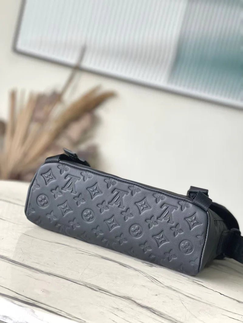 Bag LV Monogram Steamer Taurillon