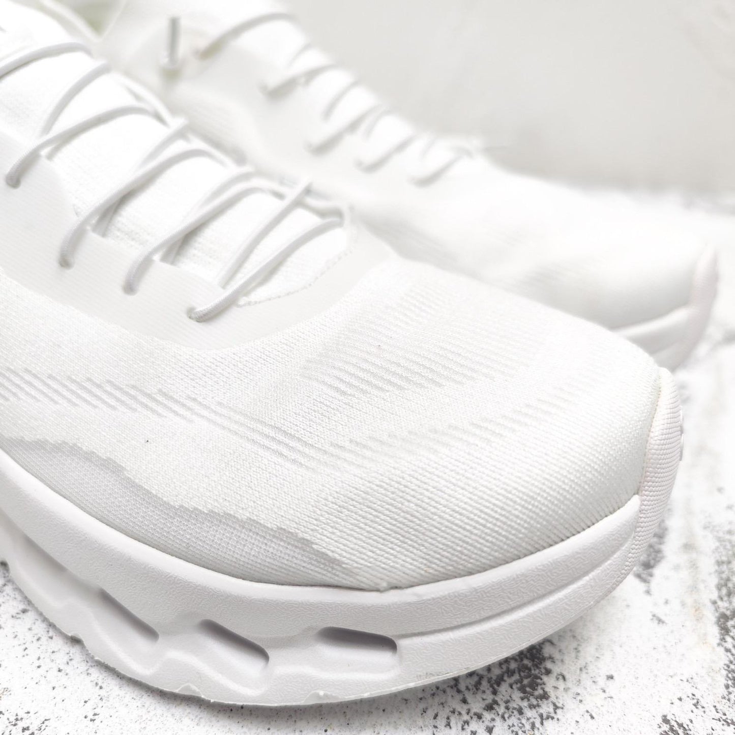 LOEWE x On Cloudtilt White