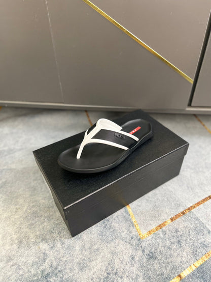 Prada Chinelo