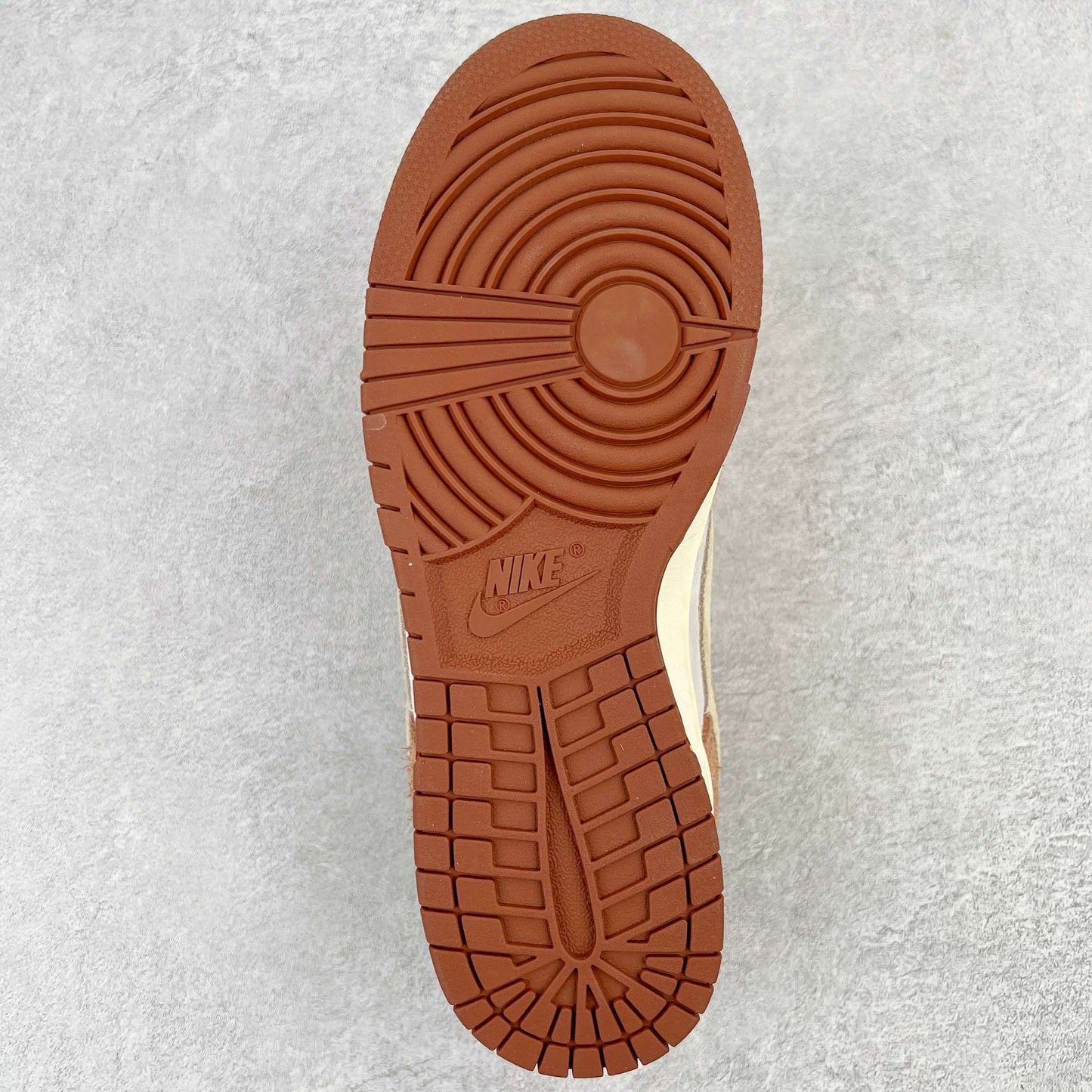 Nike Dunk Low Medium Curry